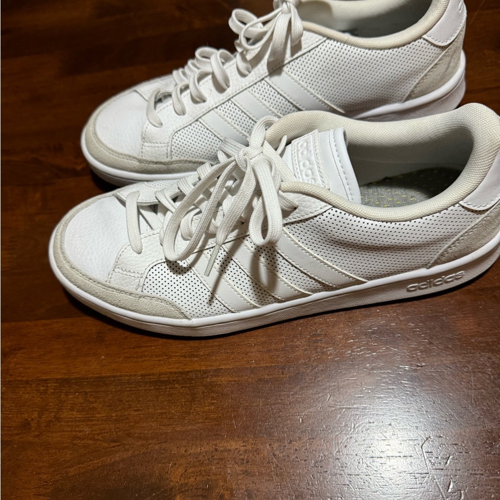 Adidas - Picture 3 of 6